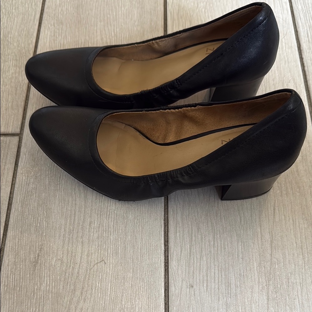 Naturalizer Black Heels Classic Block Pumps